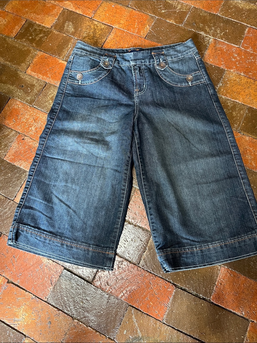 Vintage BANDOLINDBLU size 8 Petite dark wash culottes